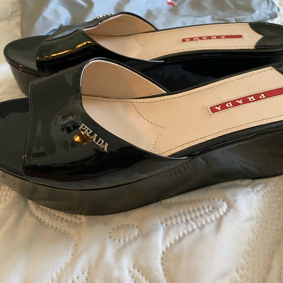Prada patent leather sandals - Picture 1 of 7